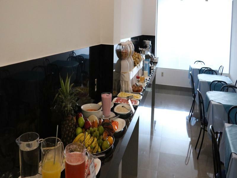 Apartahotel Delfines