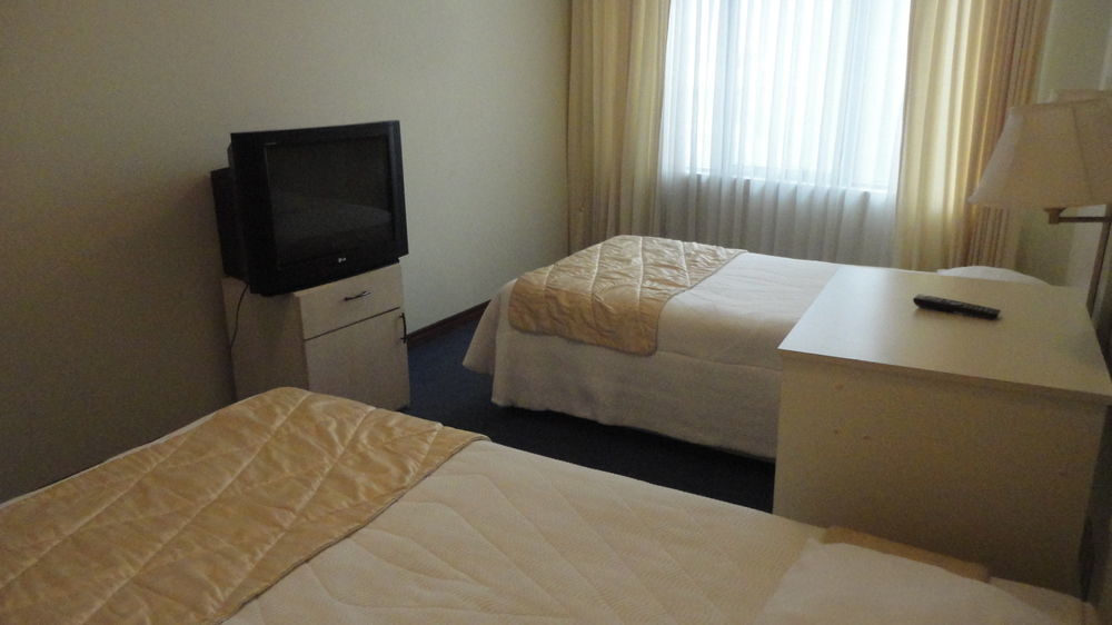 Delfines Apartahotel 4*